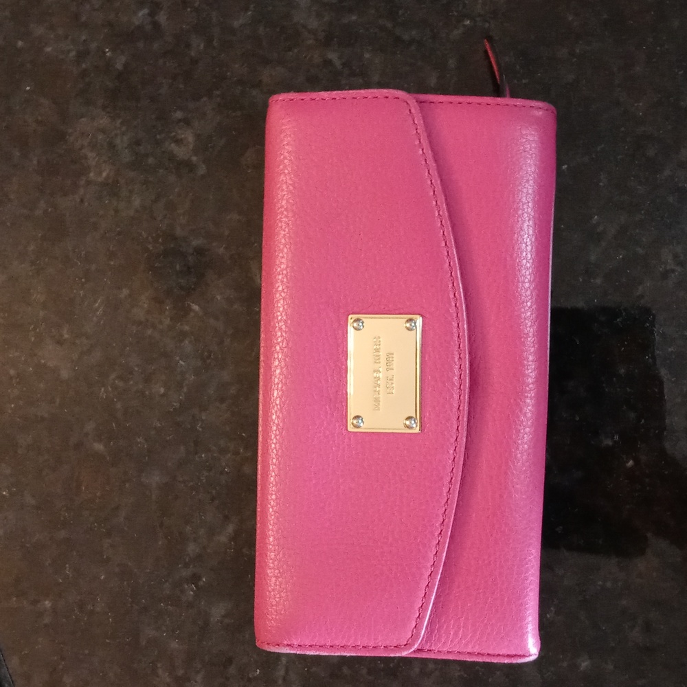 Michael Kors pink wallet